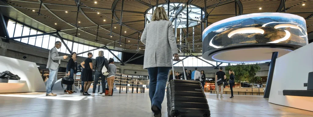 Circular transport LED display in the Lyon-Saint Exupéry Airport terminal