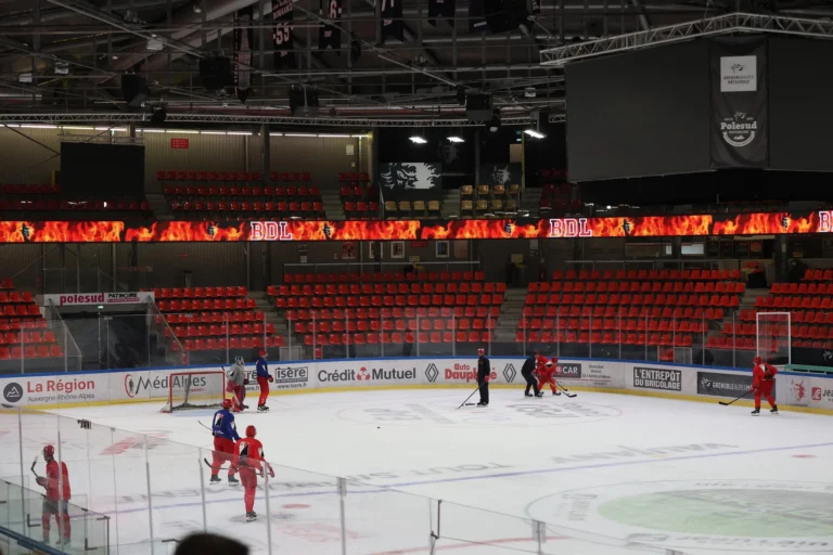 Patinoire Pôle Sud — player introductions