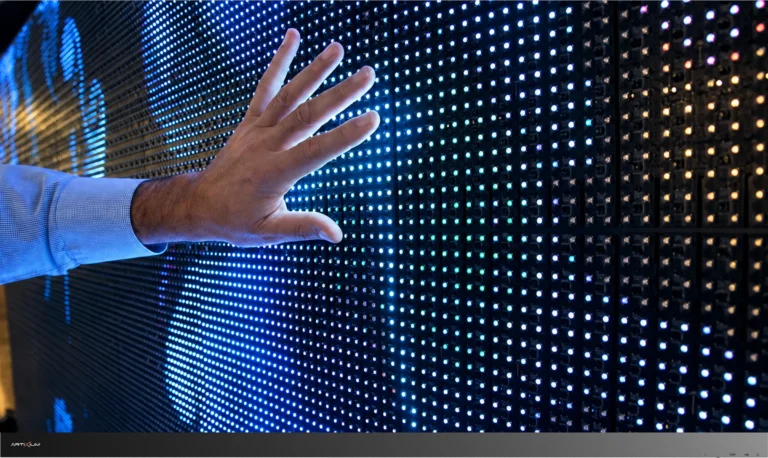 MicroLED : pourquoi la LED rouge reste le défi des écrans LED
